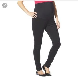Liz Lange ponte knit maternity legging
